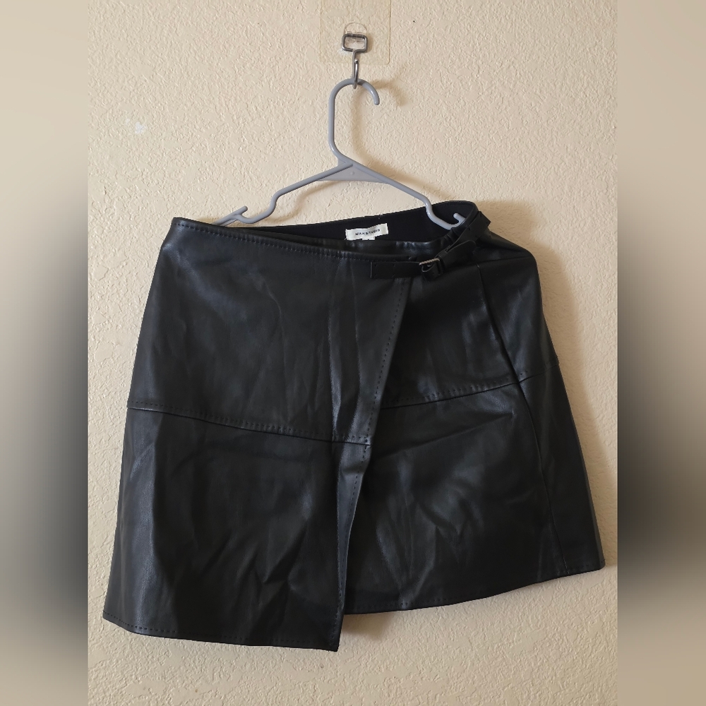 Max Studio Black Leather Skirt For Women Size Small. NWT